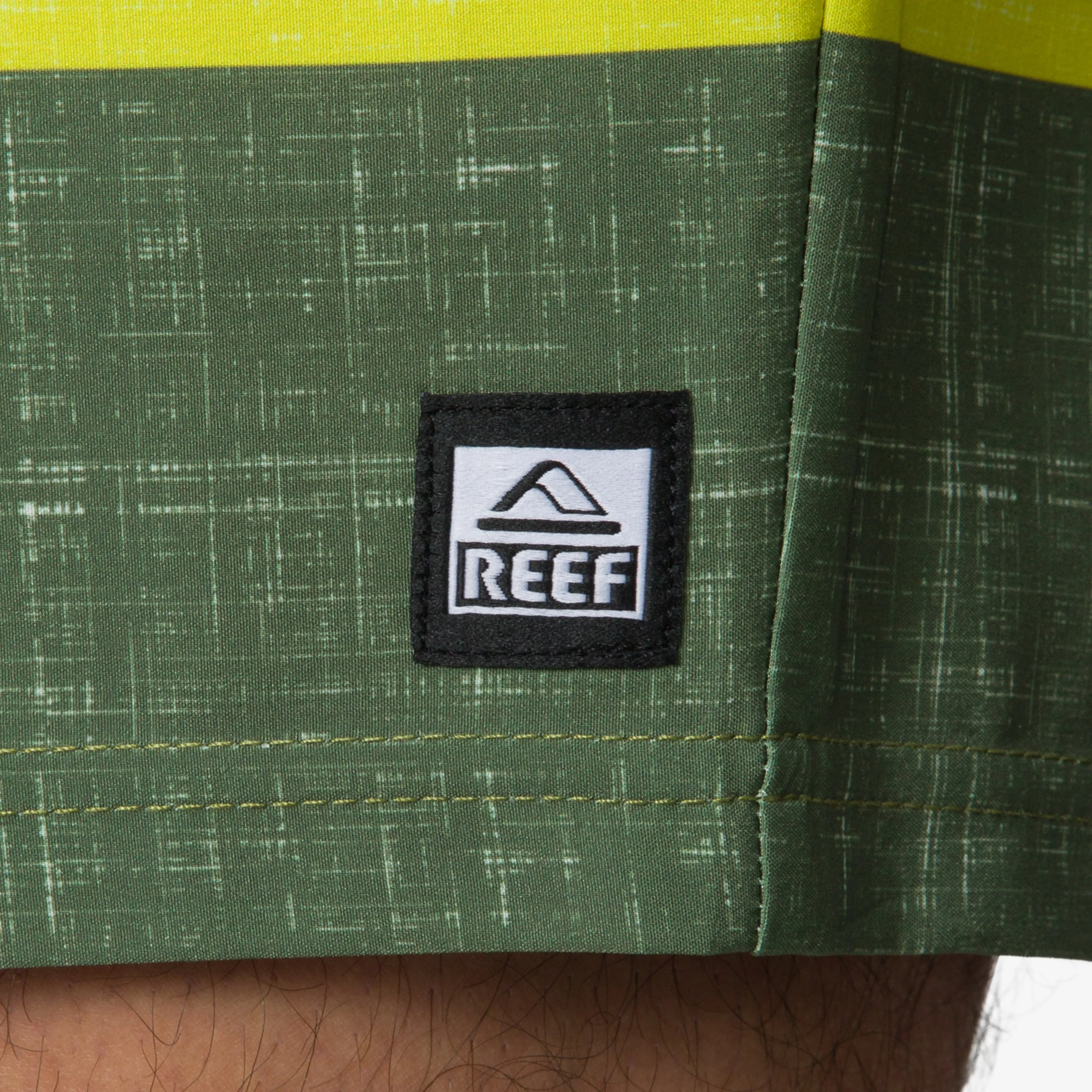 REEF Casey Stripe Boardshort 17"