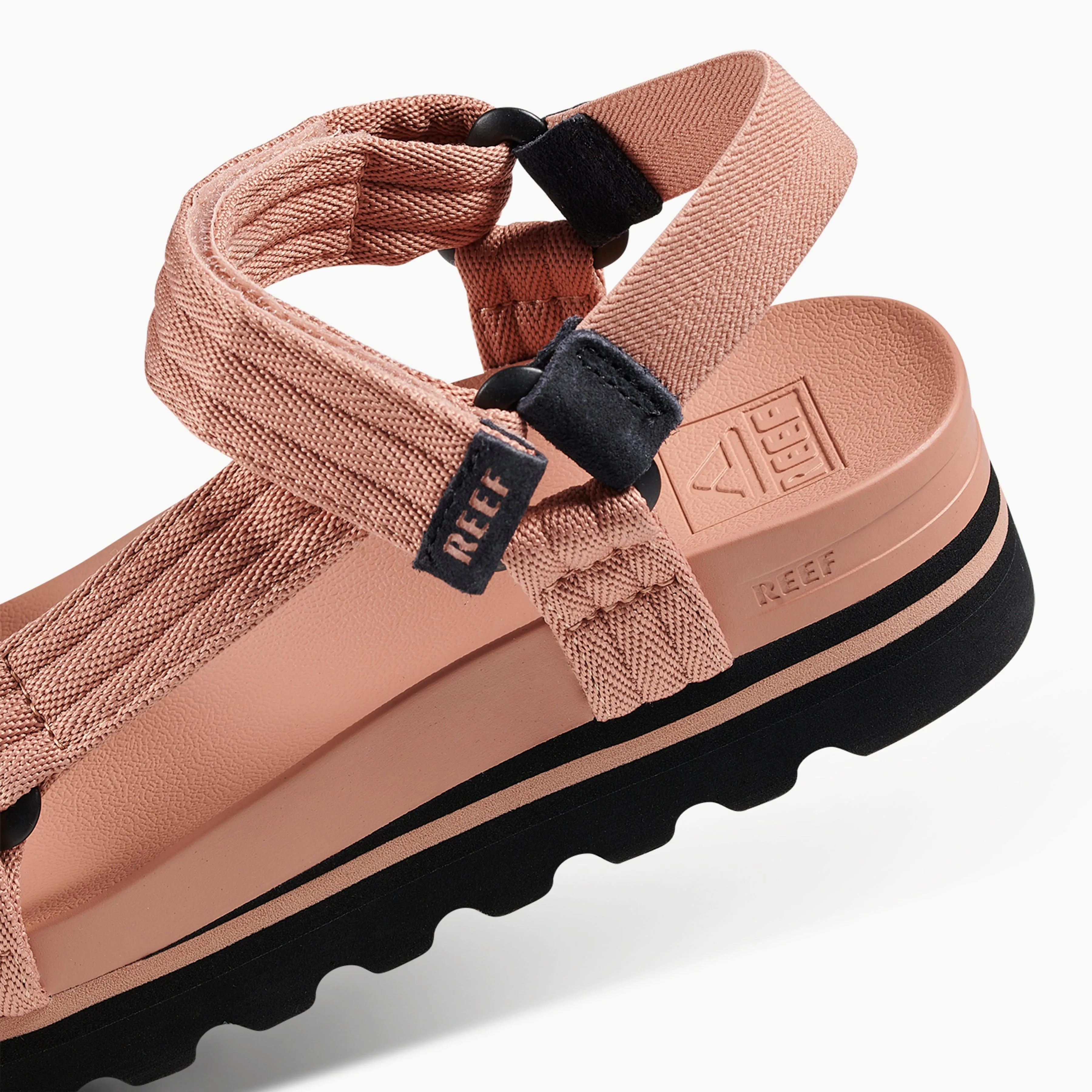 REEF Cushion Rem Hi