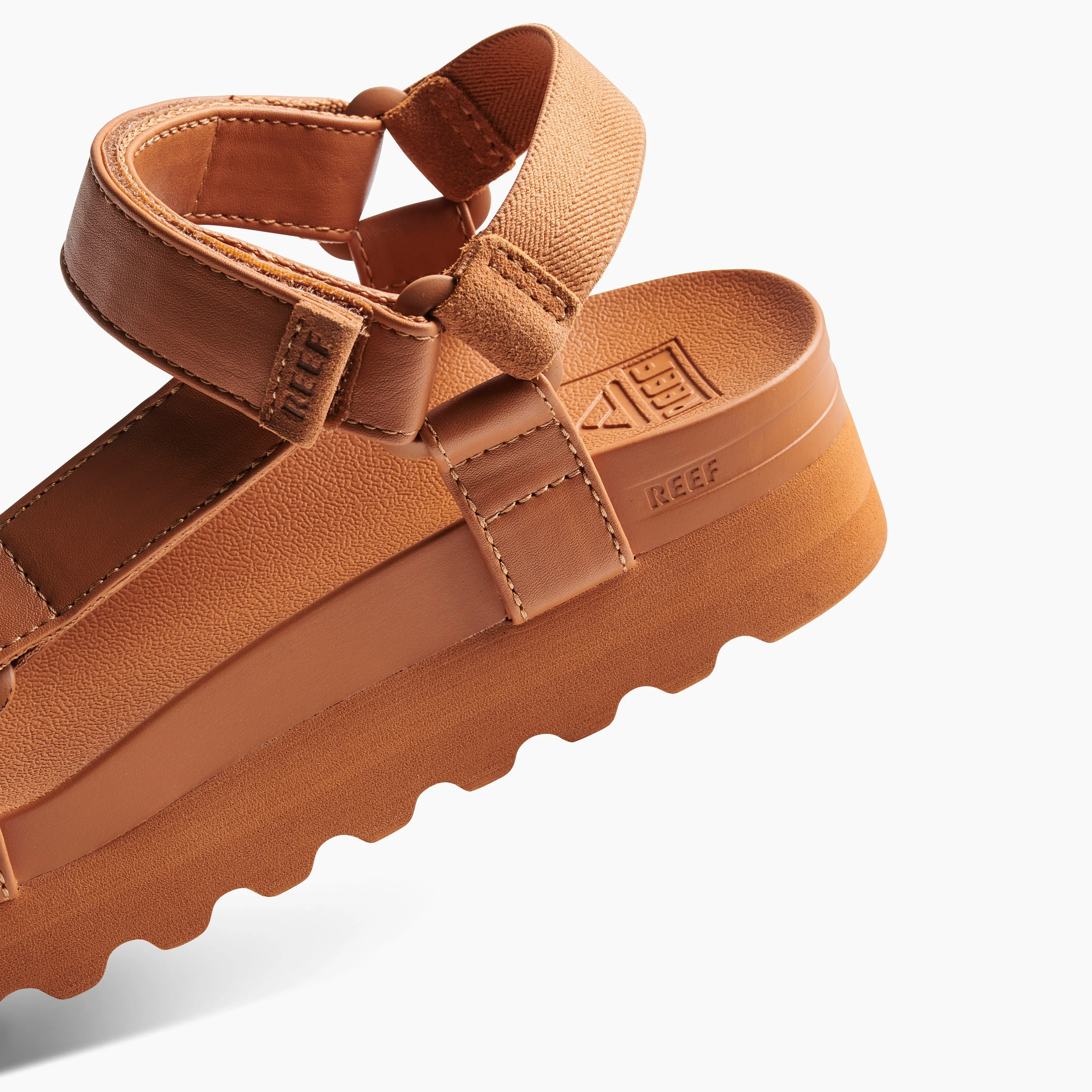 REEF Cushion Rem Hi