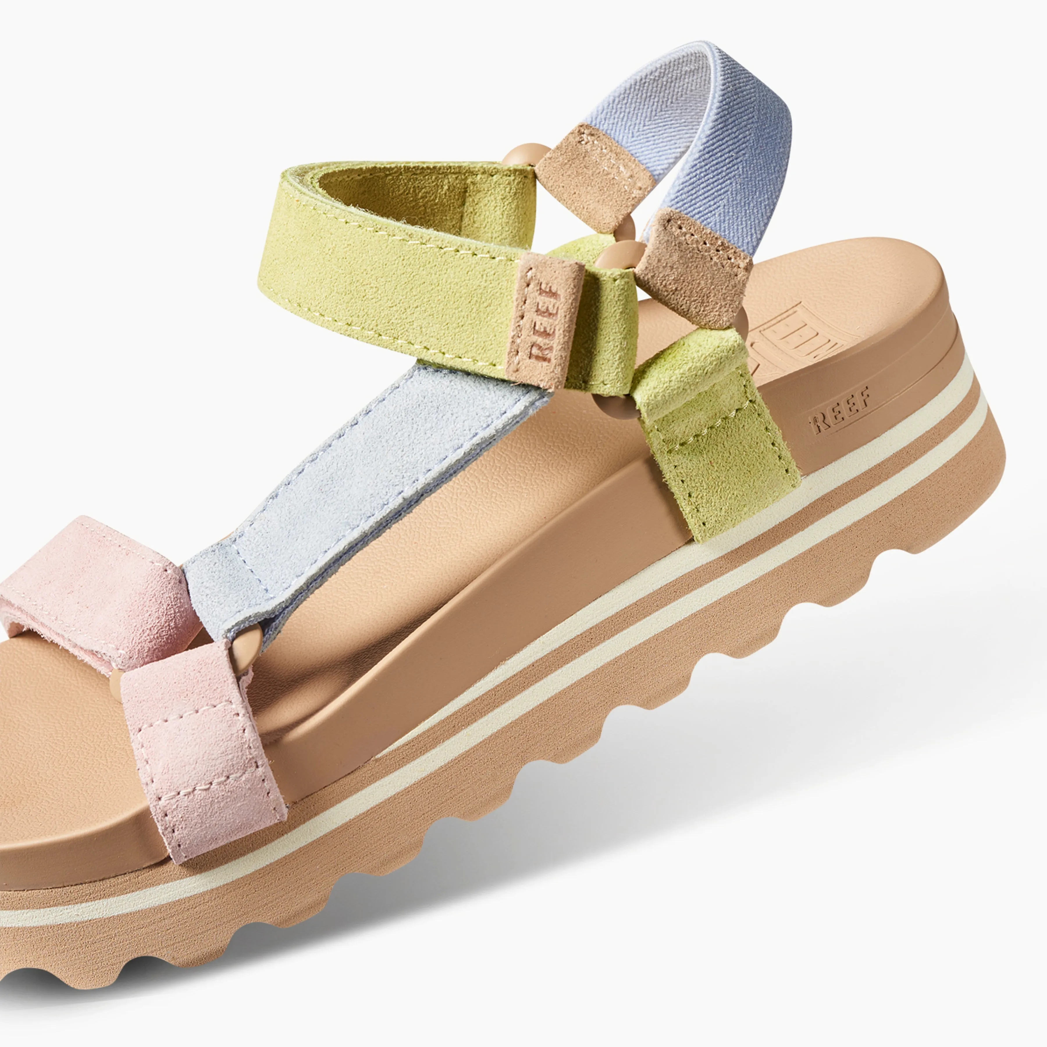 REEF Cushion Rem Hi